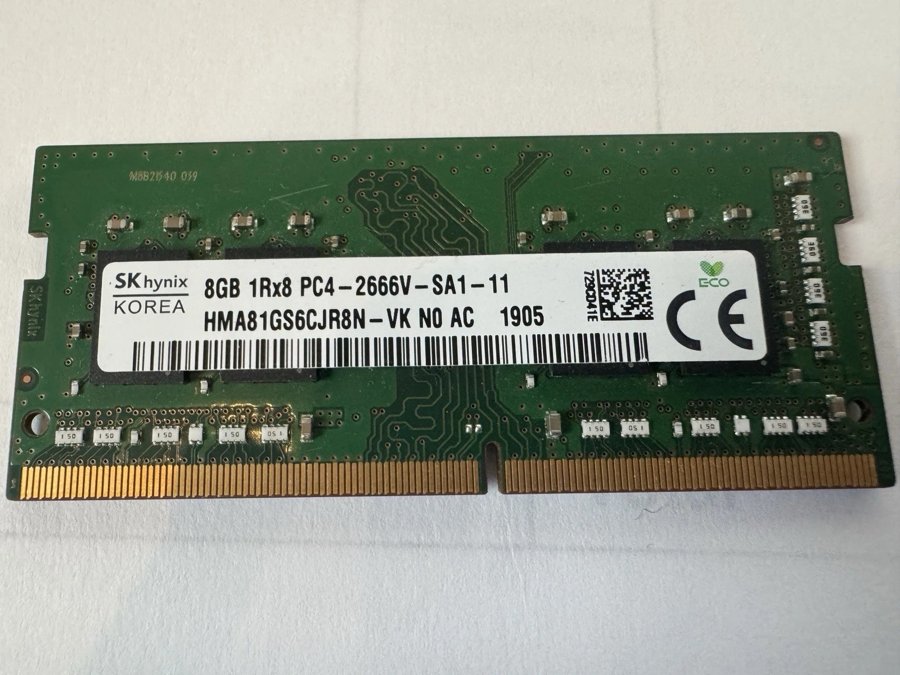 8 GB DDR4-2666 SODIMM memory stick